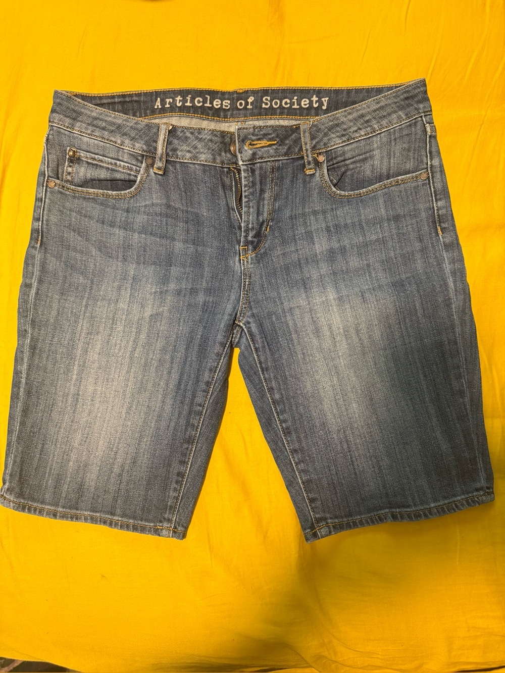 Jean Shorts. NEW